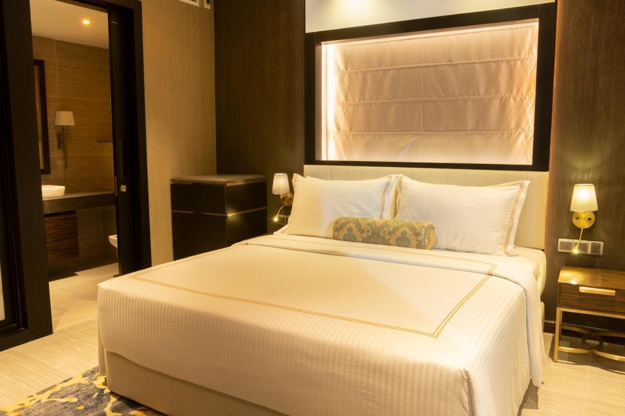 Zest Metropole Hotel Colombo Exterior photo