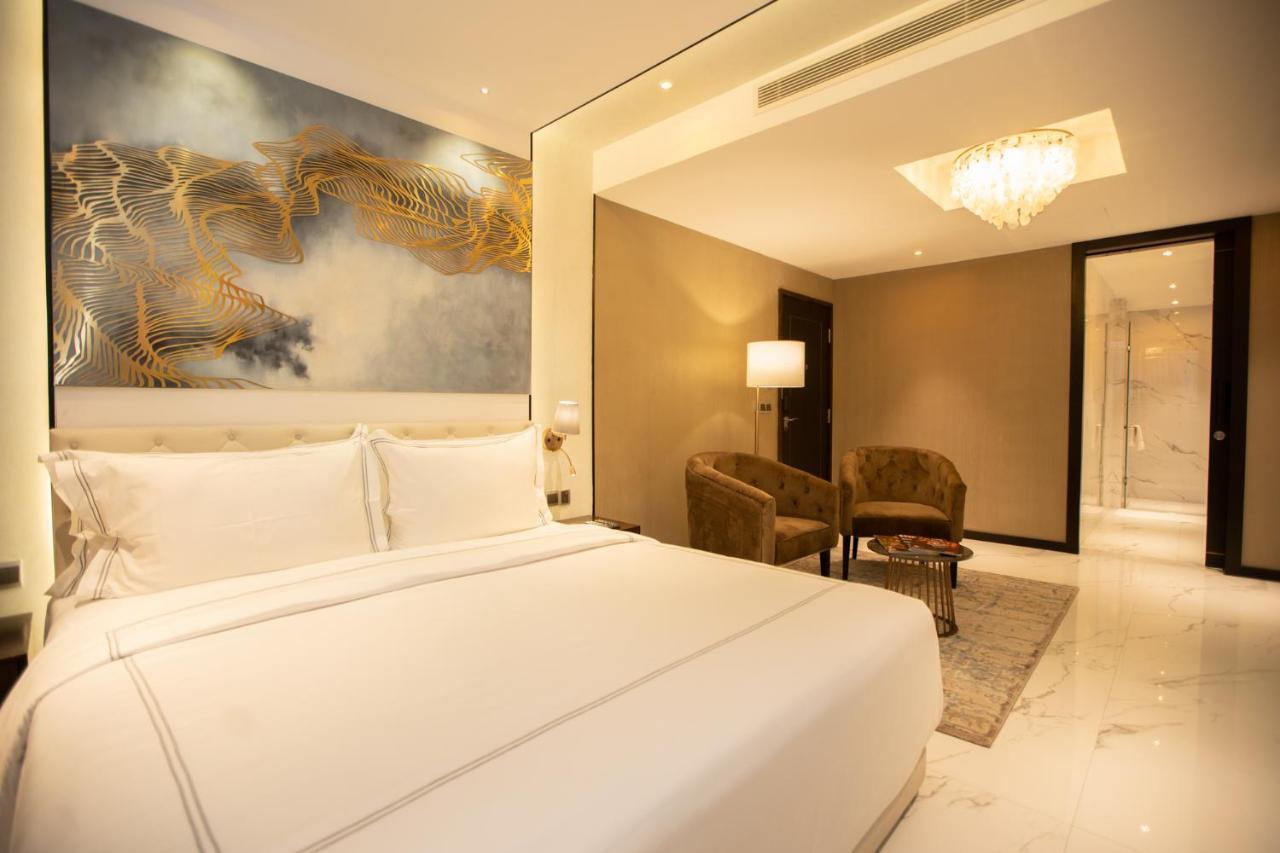 Zest Metropole Hotel Colombo Exterior photo
